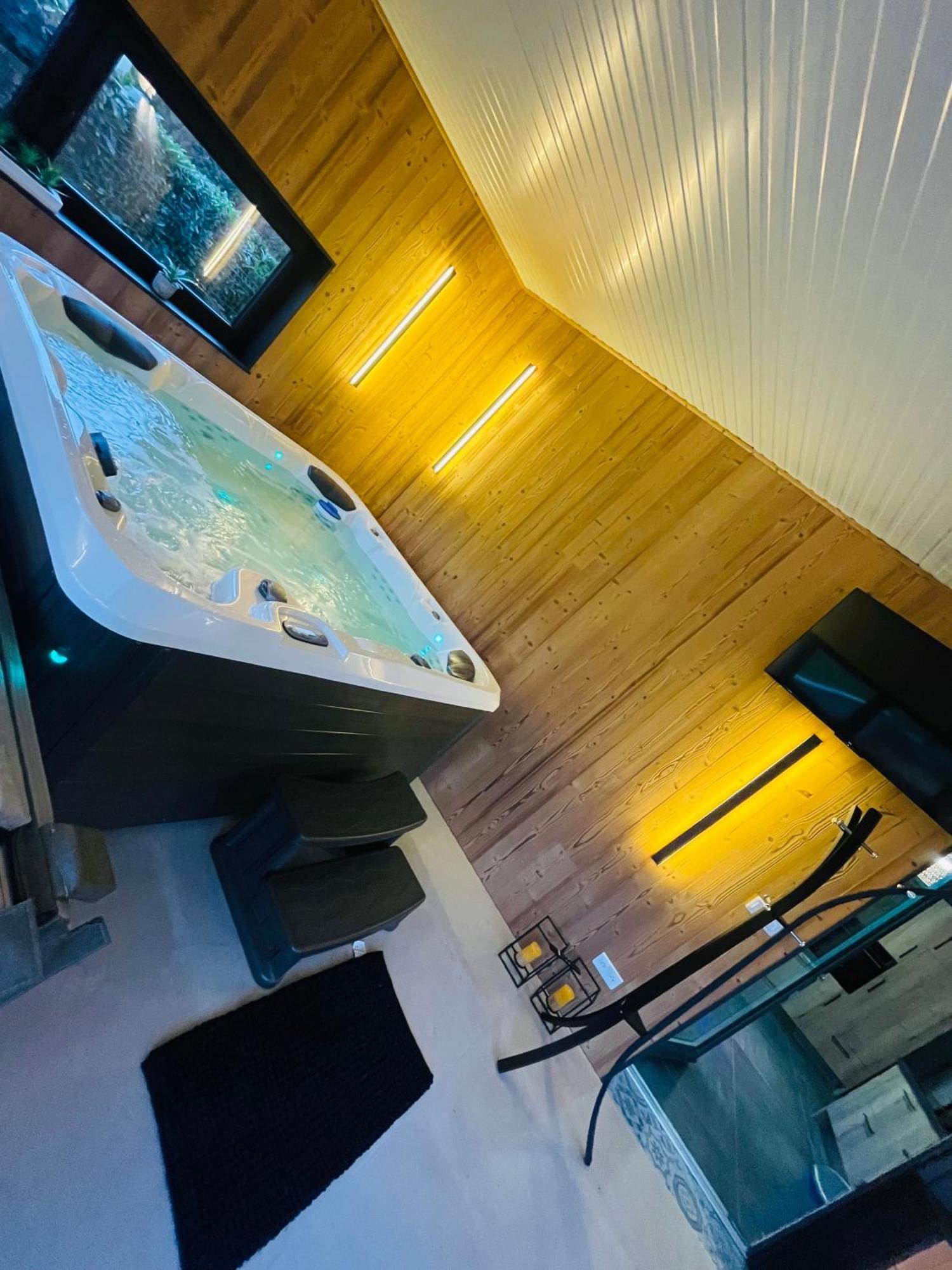 Maison Gite Chez Nounou Sauna Jacuzzi Jardin Arbore Etting ภายนอก รูปภาพ